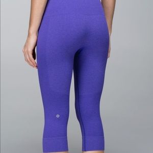 Lululemon Seamlessly Street Crop